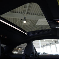 Elektrisch bediend glazen schuif-/kanteldak