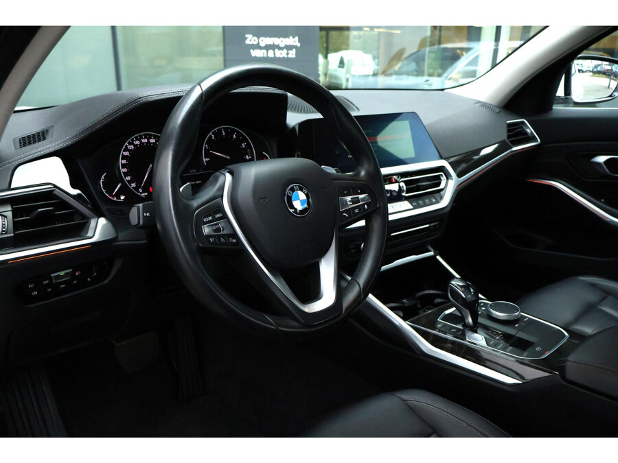 BMW 3 Serie 320i High Executive