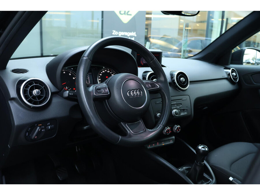 Audi A1 Sportback 1.4 TFSI Pro Line S / Panodak