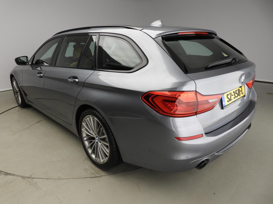 BMW 5 Serie Touring 520i High Executive