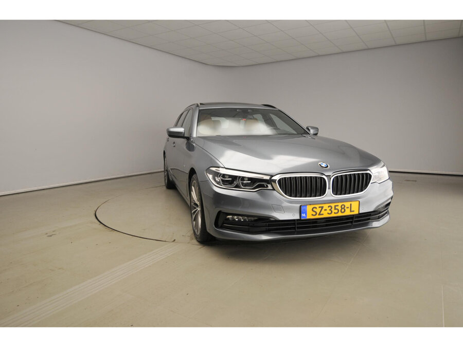 BMW 5 Serie Touring 520i High Executive