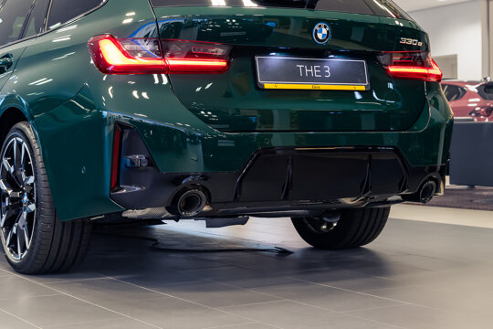 BMW 330e Touring-5