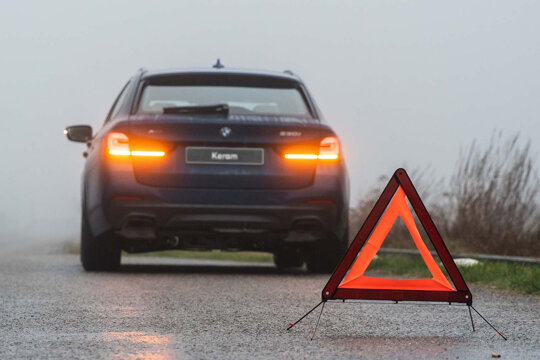 bmw-5-serie-touring-gevarendriehoek-Keram