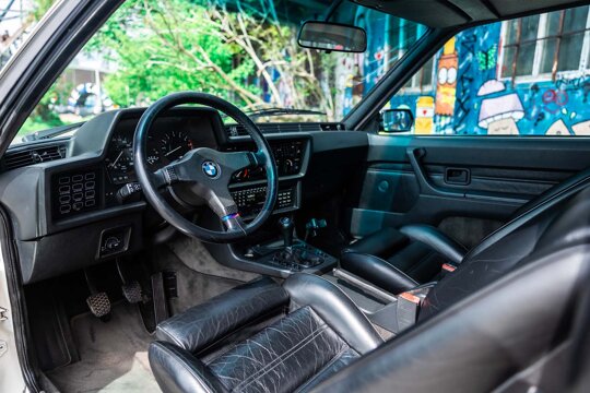 BMW-E24-M635csi-interieur-cockpit