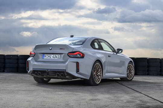 BMW_M2_CS_Grijs_Achterkant_Ekris