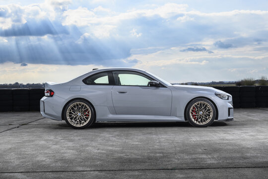 BMW_M2_CS_Zijkant_Grijs_Ekris