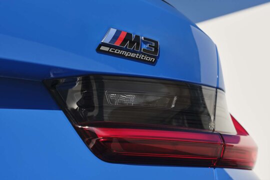 BMW-M3-Touring-Blauw-Achterkant-Achterlicht-Typeaanduiding