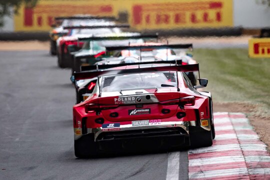 BMW_M4_GT3_EVO_Rood_Achterkant
