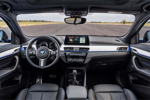 BMW_X2_Interieur_Cockpit_1040x694