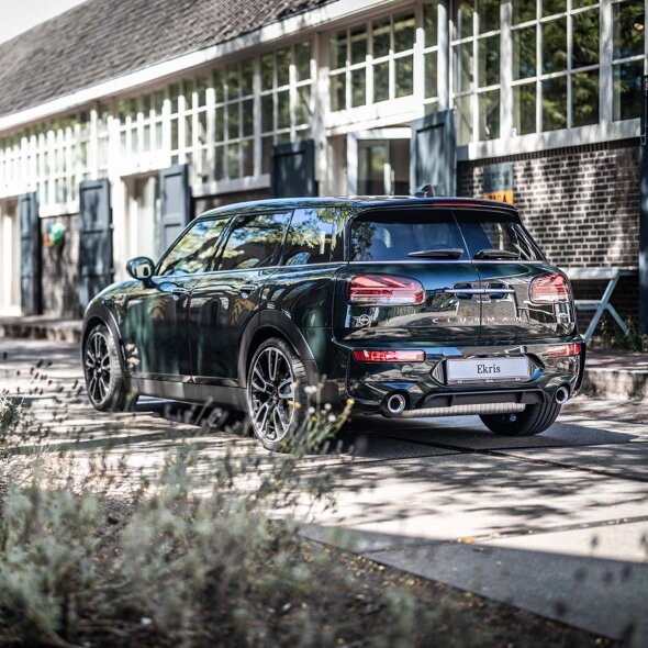 MINI-Clubman-Rebel-Green-Achterkant-Header-Mobiel