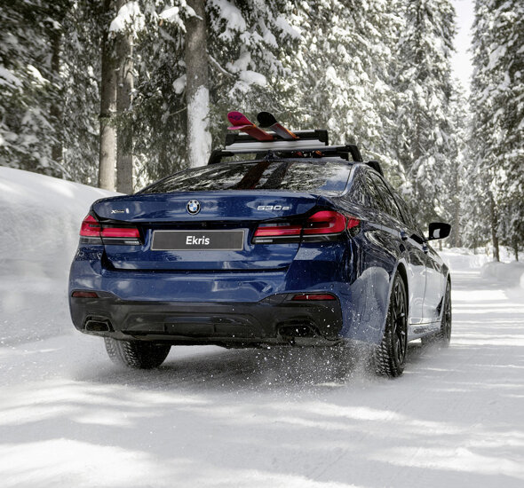 BMW_530e_Sneeuw_1180x1180
