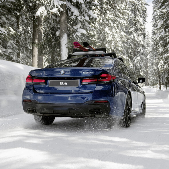 BMW_530e_Sneeuw_1180x1180