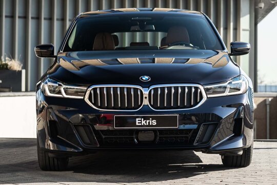 BMW-6-Serie-Gran-Turismo-blauw-voorkant-vooraanzicht