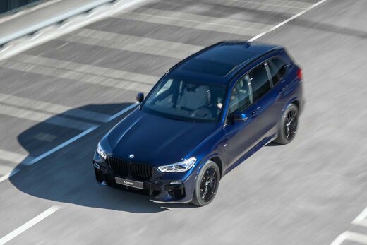 BMW-X5-voorkant-bovenkant-blauw-zakelijk-leasen-teaser