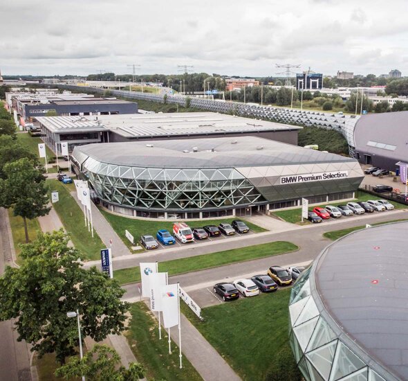 Ekris-BMW-Premium-Selection-Center-Utrecht-droneshot-mobiel