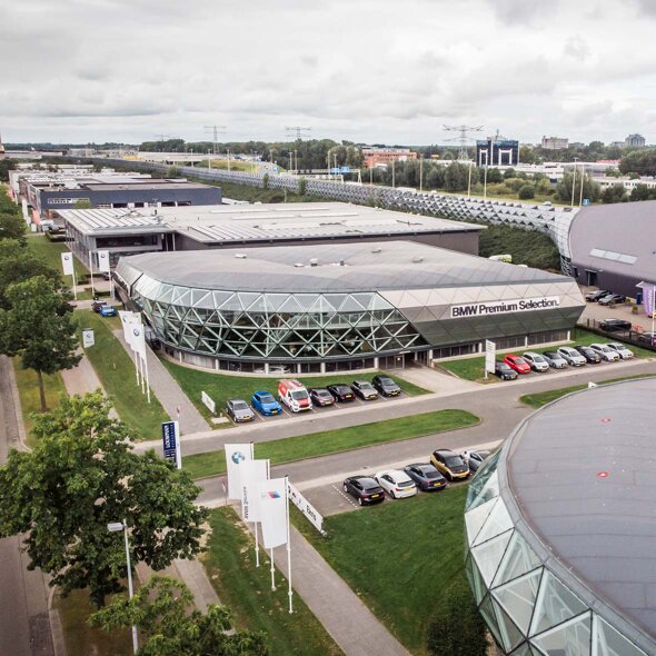 Ekris-BMW-Premium-Selection-Center-Utrecht-droneshot-mobiel