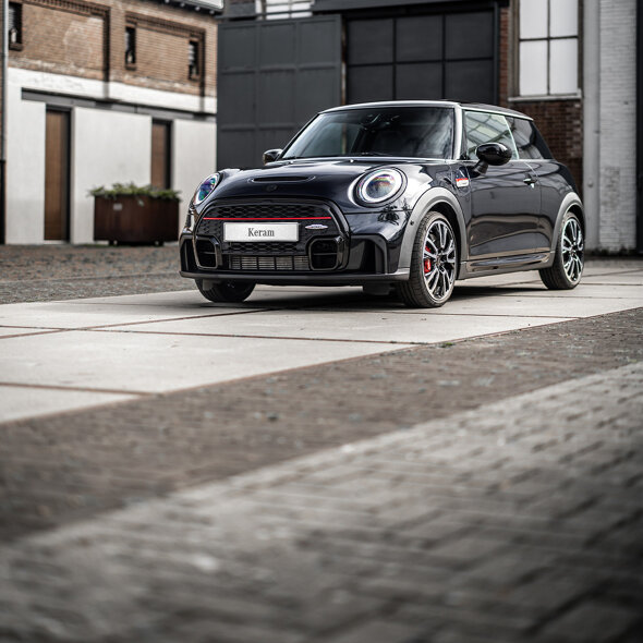MINI_3_Deurs_John_Cooper_Works_Donker_Blauw_Exterieur_Voorkant_Zijkant_Mobiel_Keram