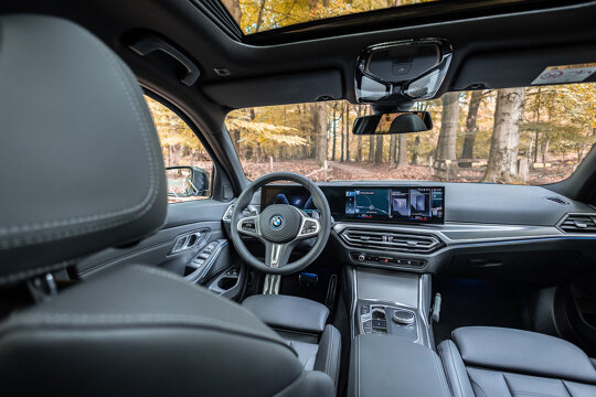 BMW 320e - interieur voorruit
