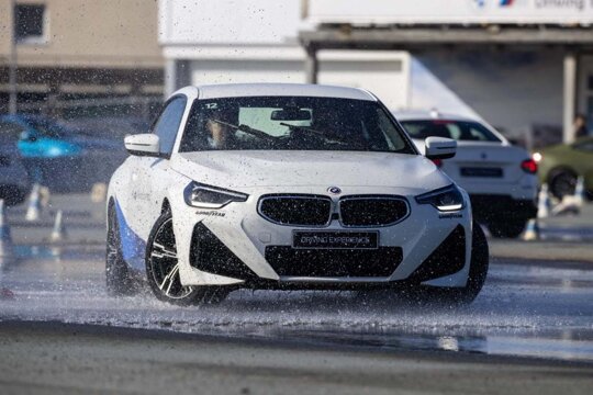 BMW_Driving_Experience_BMW_2_Serie_Driften_Voorkant
