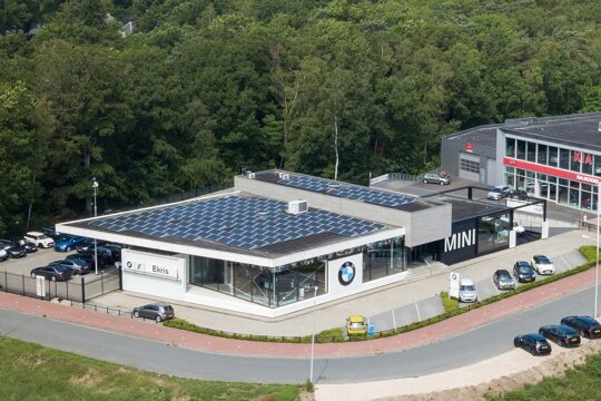 Ekris-BMW-Zeist-pand-bovenaanzicht-zonnepanelen