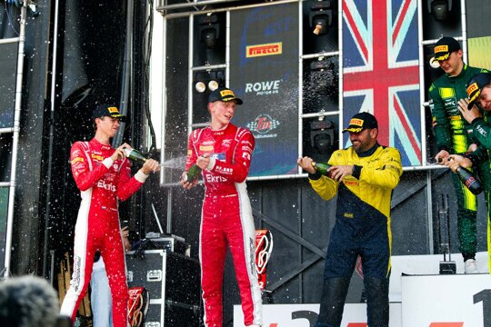 Maxime_Oosten_Mex_Jansen_Podium_Valencia_Race1_Ekris