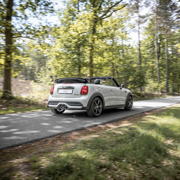MINI_Cabrio_Zilver_Voorkant_1180x1180_Keram