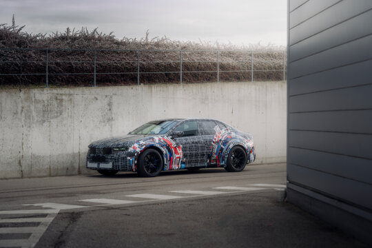 P90627565_highRes_bmw-m-electrified-01