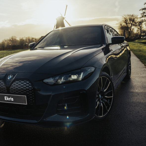 BMW i4 - zomerblog - header mobiel