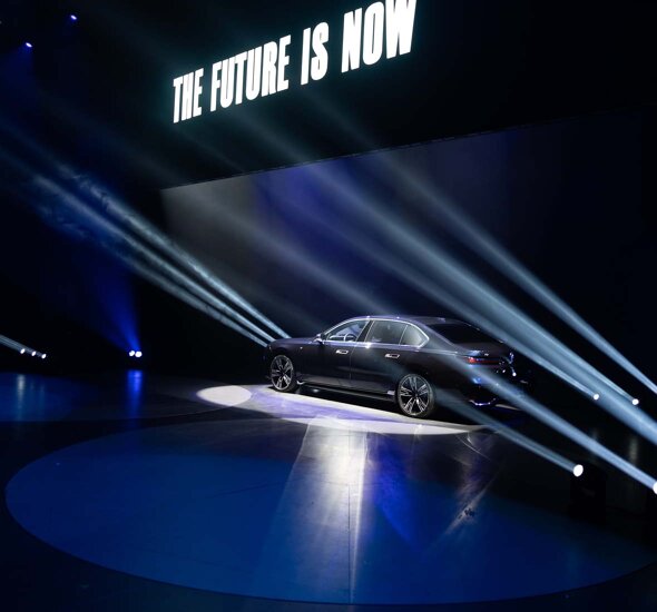 BMW-i7-Future-Is-Now-Podium-AFAS-Theater-mobiel