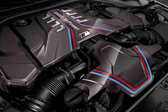 BMW M8 Coupe Carbon motorafdekking