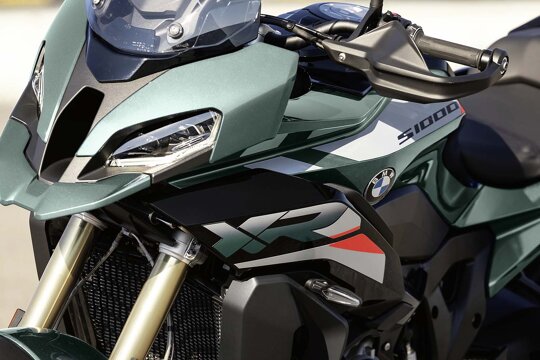 BMW_S_1000_XR_Groen_Close_Up_Voorkant_Zijkant_Ekris