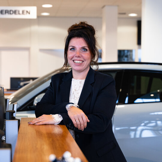 Lelystad Bmw Fleur meinen Telefonistereceptioniste