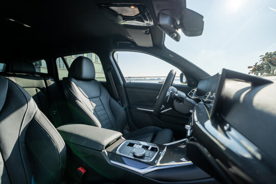 46-BMW 330e Touring LCI-DSC00535-HDR