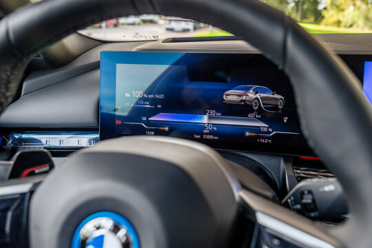 52-Get to know-BMW, Electrisch, i5-DENN2576