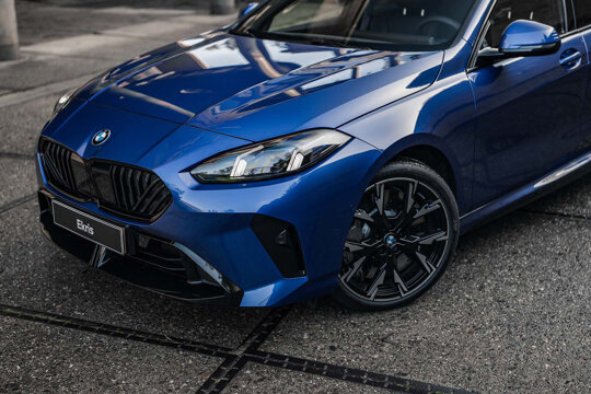 bmw-1-serie-blauw-voorkant-koplamp-ekris