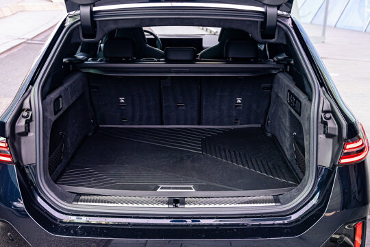 BMW 5 Serie Touring 550e xDrive-20