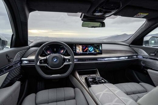 BMW-i7-Interieur-Cockpit-Stuur-Keram