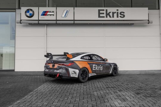 BMW-M4-GT4-Ekris-Motorsport-Achterkant-2023