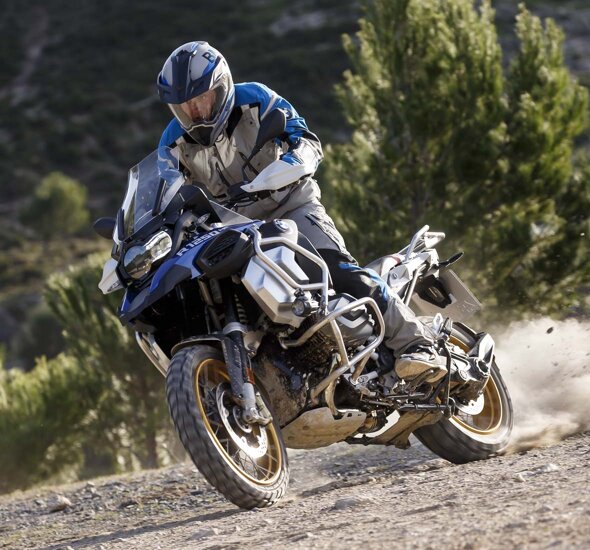 BMW-R-1250-GS-voorkant-zijkant-offroad-header-Mobiel