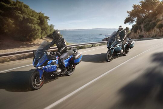 BMW_R_1300_RT_Modellen_Rijdend_Ekris