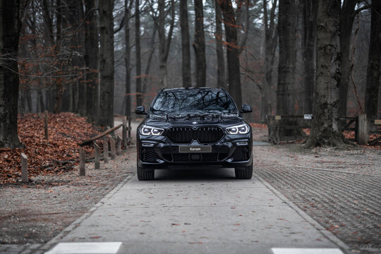 BMW-X6-zwart-voorkant-posbank