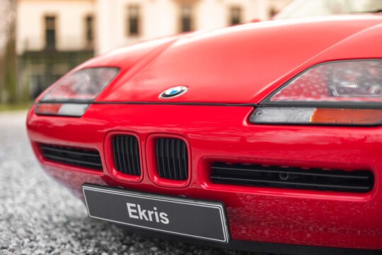 BMW-Z1-Rood-Voorkant-Grille