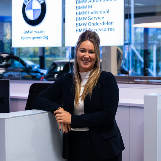 Veenendaal Bmw Dewy Hofstede Telefoniste_receptioniste