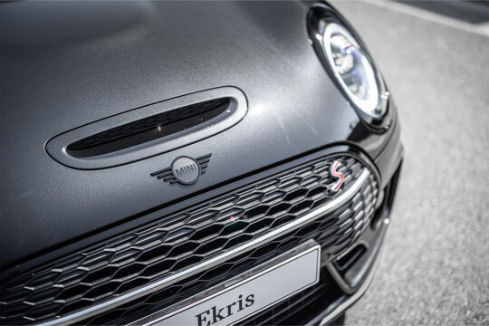 MINI Clubman Zwart Exterieur Voorkant badge