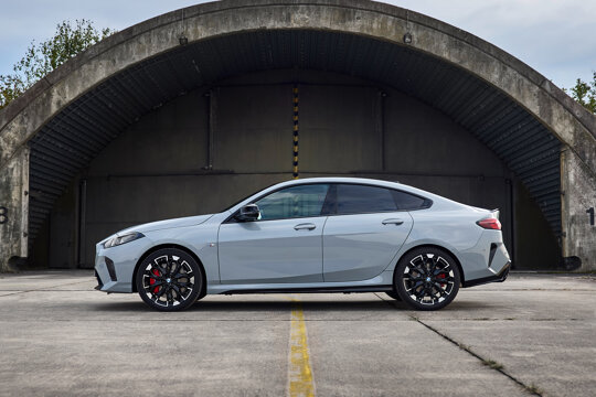 BMW-2-Serie-Gran-Coupé-Grijs-Zijkant-Ekris