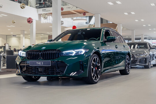 BMW 330e Touring-3
