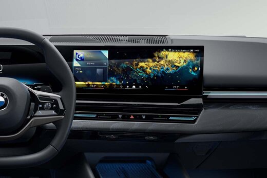 BMW-5-Touring-Interieur-Curved-Display