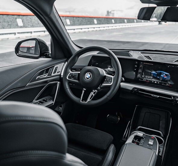 BMW_iX1_Business_Edition_Interieur_Ekris_Header_Mobile