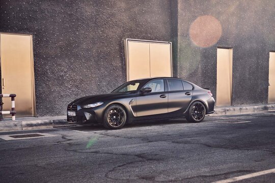 BMW-M3-Sedan-Zwart-Mat-zijkant