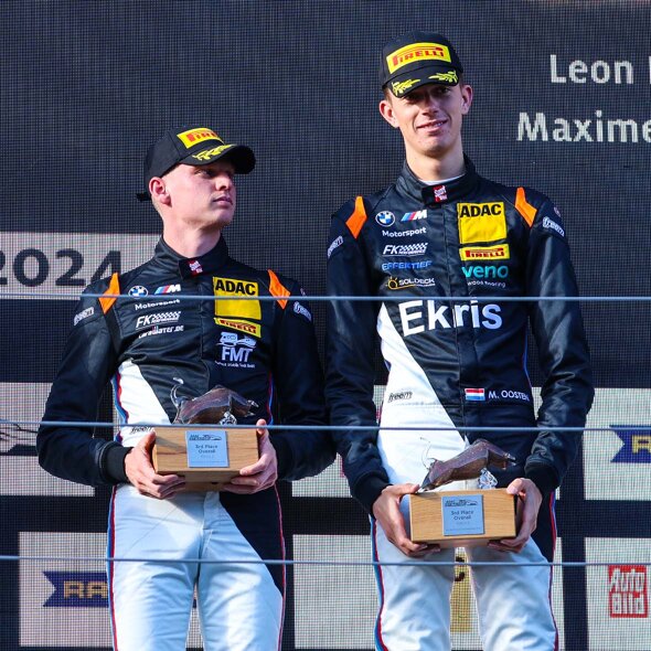 Maxime-Oosten-Leon-Kohler-Podium-Oostenrijk-Header-Mobile